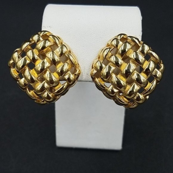 Classic Vintage Givenchy Basket Weave Clip Earrings - Picture 2 of 4